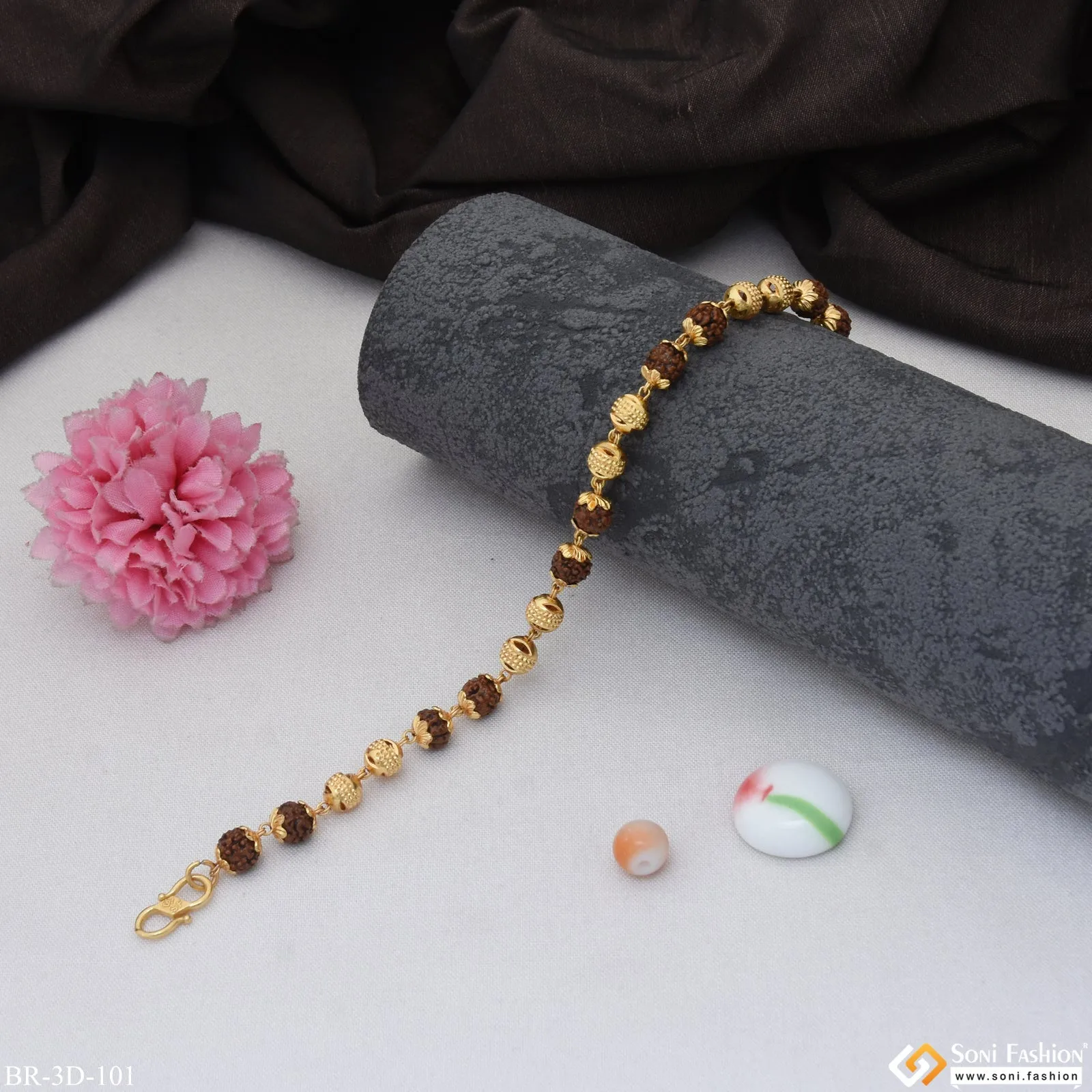 Delicate Design Antique Design Gold Plated Rudraksha Bracelet for Men - Style D101