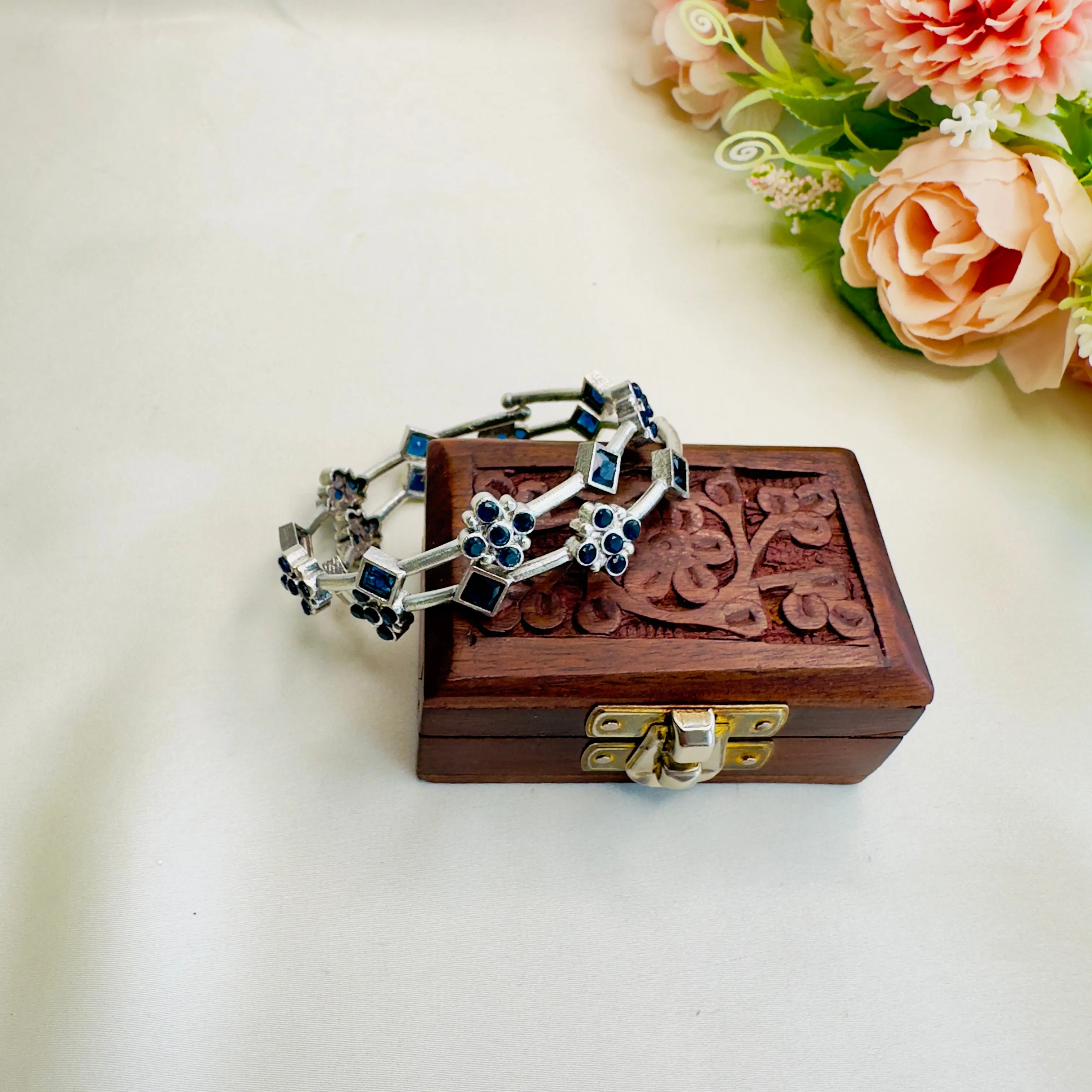 Delicate Design Bangles