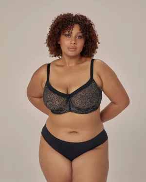 Delicate Lace Underwire Bra / Black