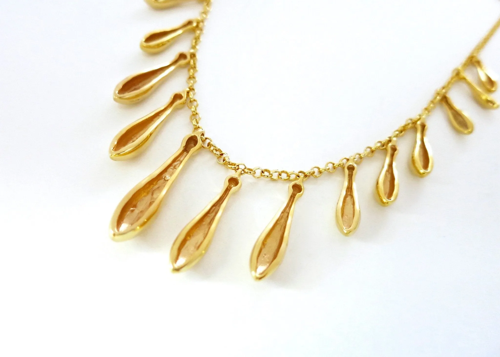Gold plated, classic string-of-drops Victorian necklace