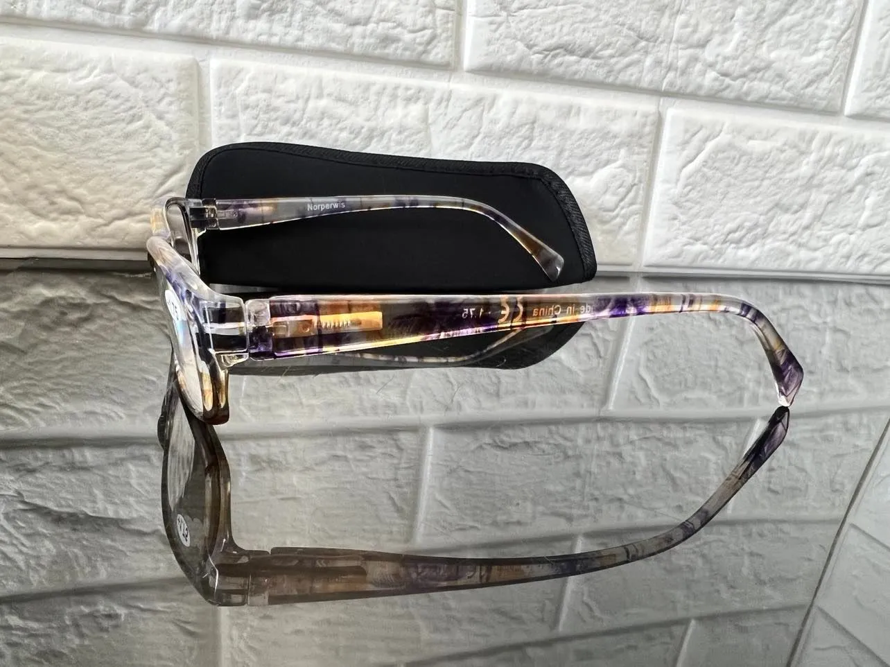 Great Quality Fashion Blue Light Blocking Readers with case - Purple/Yellow -  1.75