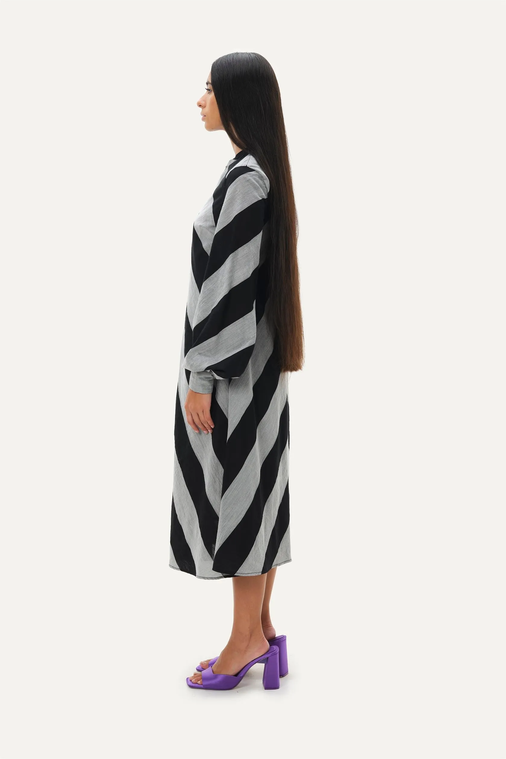 Naushad Ali   I   Trapeze dress Chevron Signature Spring Summer 2025 Black   Smoke Grey Handwoven silk cotton NA SS24 W14