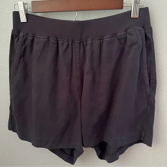 New Faherty Arlie Short in Faded Black Women’s Size Medium