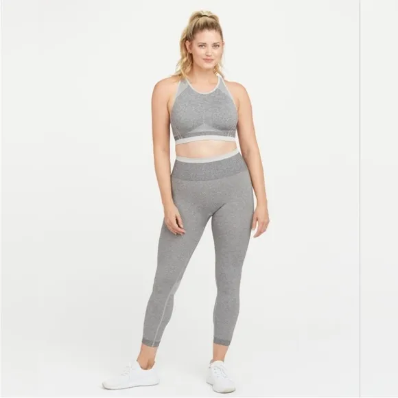NWT Spanx Seamless Sculpt Sports Bra Size Medium