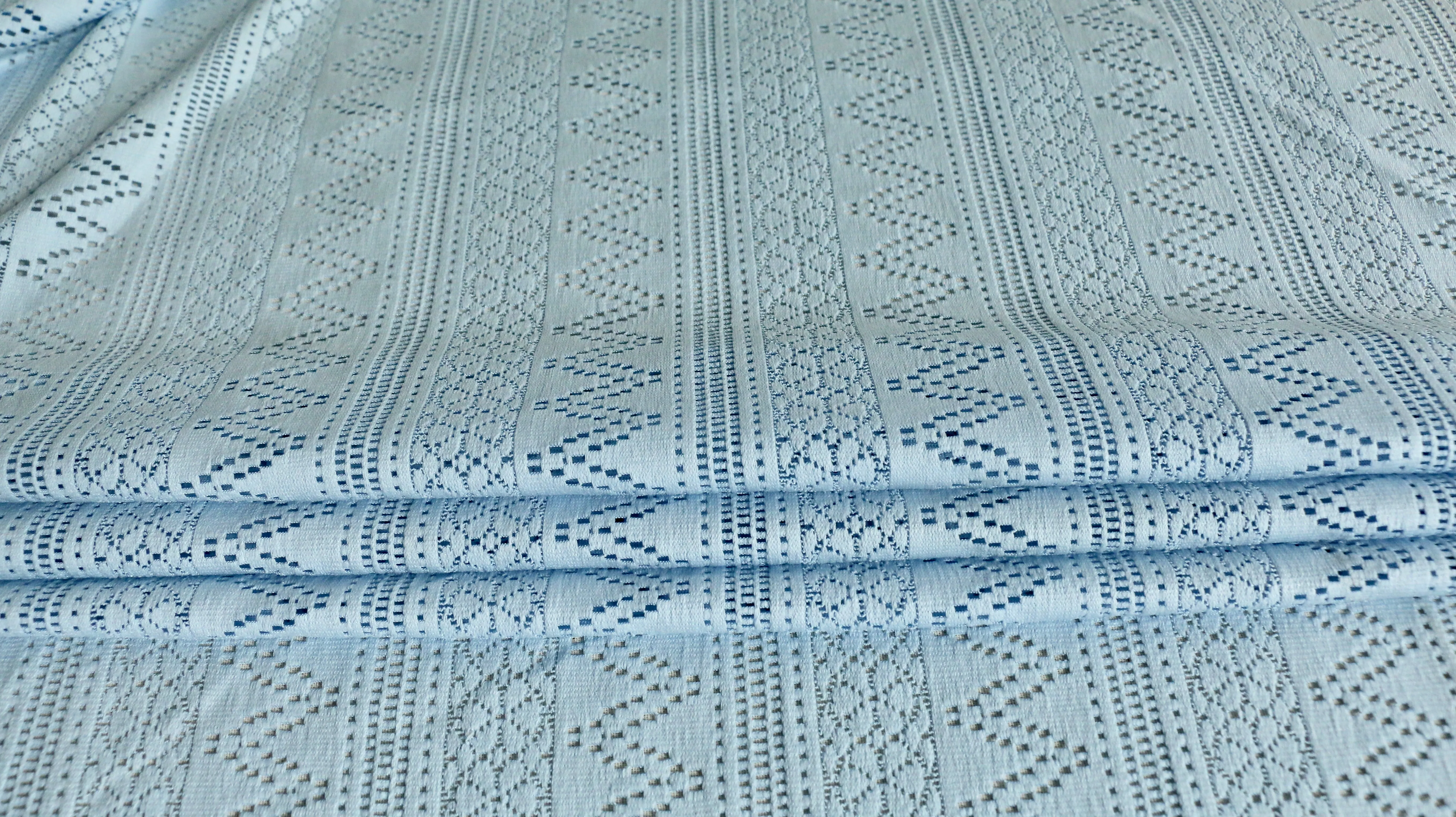 REMNANT 0.50m x 1.50m -STRETCHY LACE - Vintage inspired zigzag design