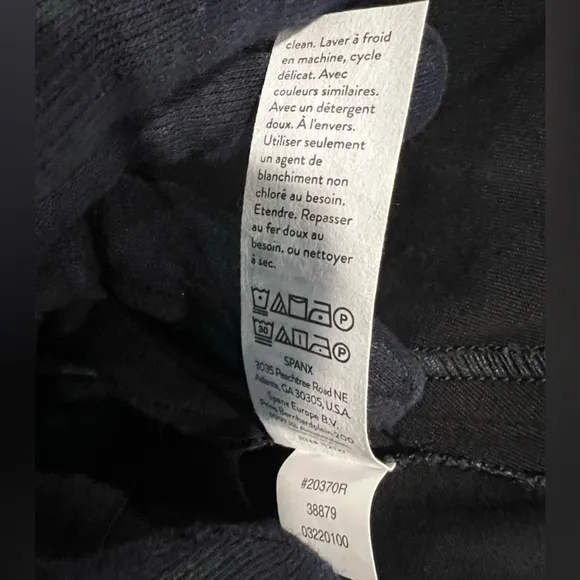 Spanx Polished 6 On the Go Black Short