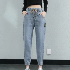 Stylish, casual women's Lucrezia jeans with an adjustable waistband for the perfect fit