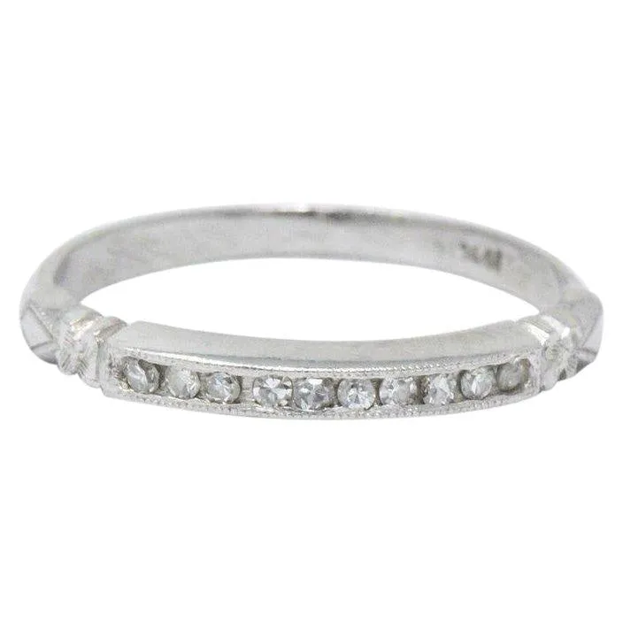 Sweet Art Deco 0.15 CTW Diamond Platinum Band Ring