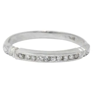 Sweet Art Deco 0.15 CTW Diamond Platinum Band Ring